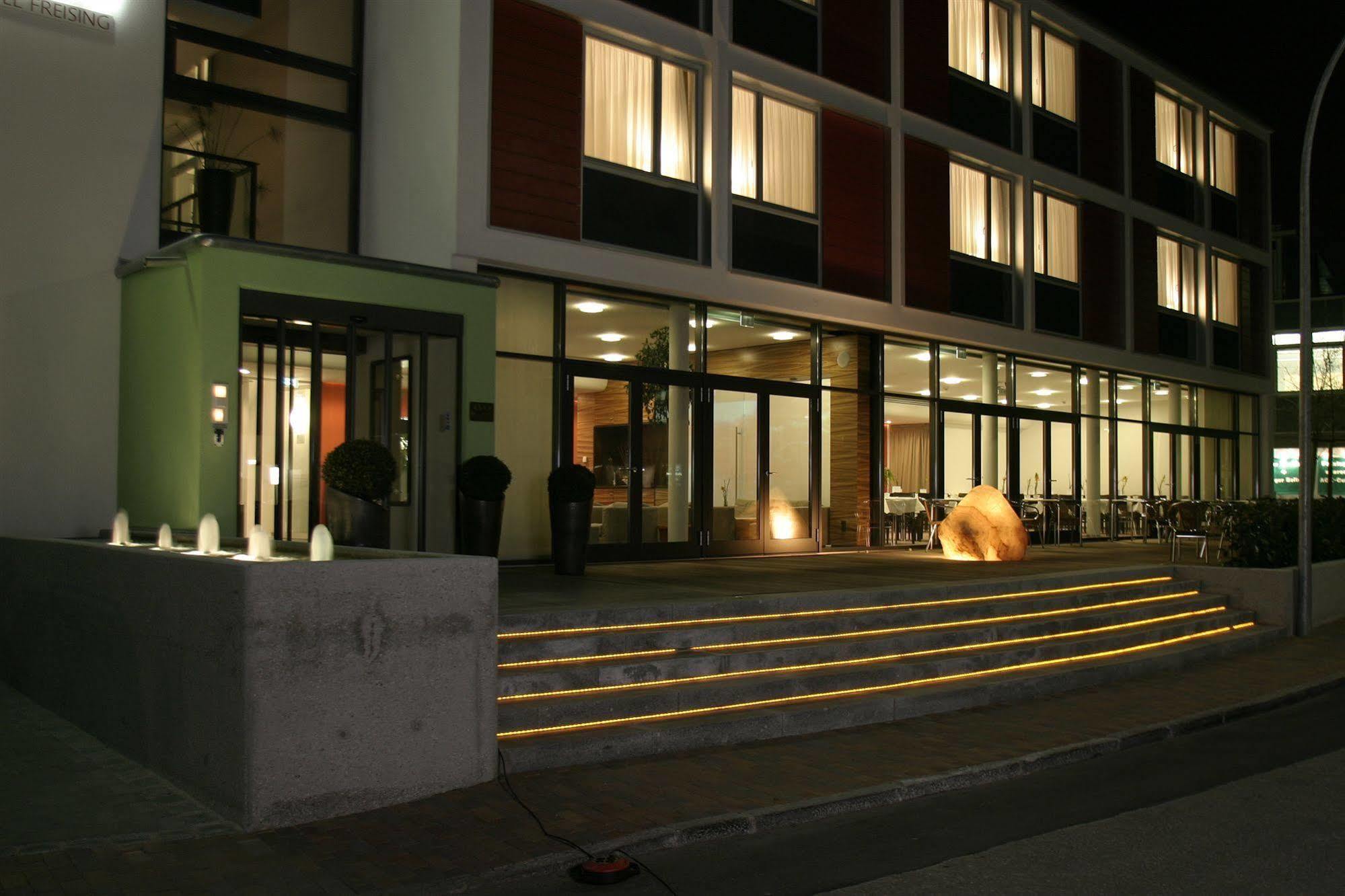 Corbin Muenchen Airport Business Hotel Фрайзинг Екстериор снимка